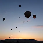 Balloon Cave Hotel Göreme