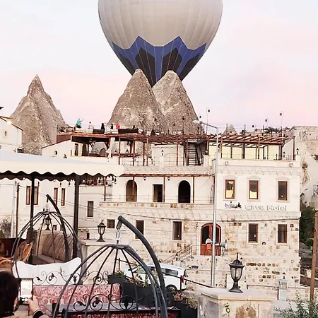 Cappadocia Balloon Cave מלון גורמה