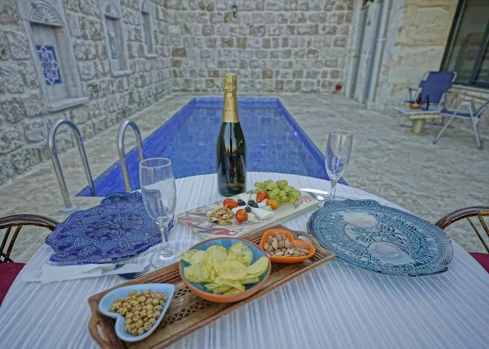 מלון Balloon Cave 4*